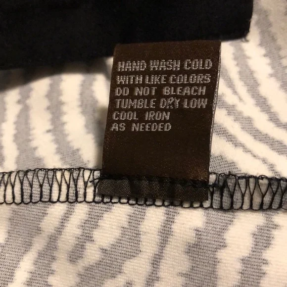 J. McLaughlin Betty Shirt Zebra Print Excellent - Picture 7 of 9